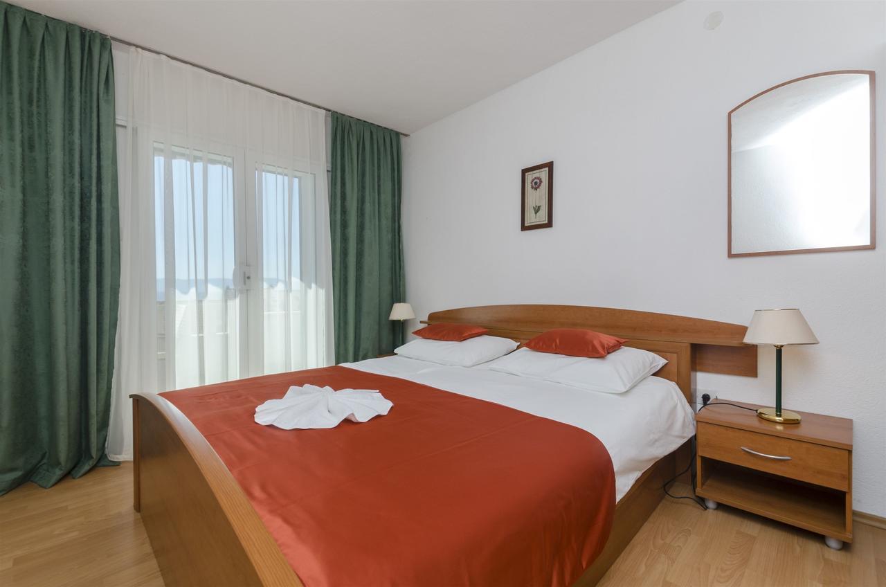 Apartment Anic Бол Екстер'єр фото
